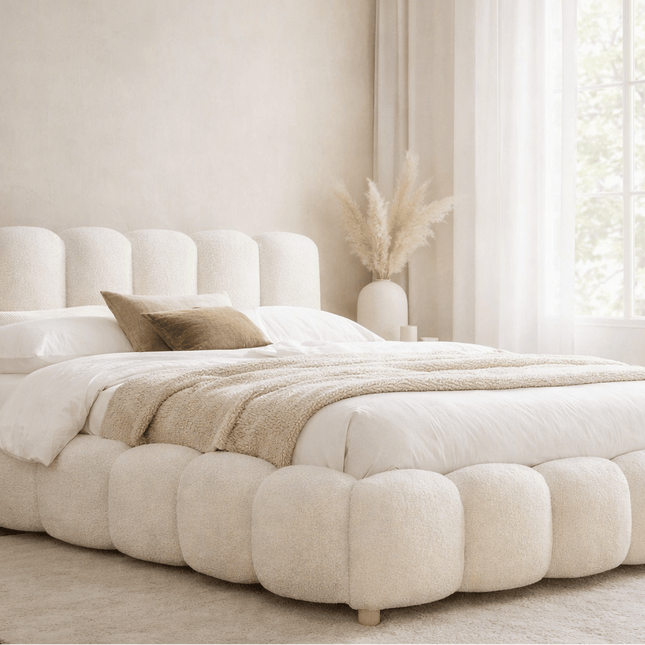Bubble Haven – sängynrunko 160×200 cm bouclé‑kankaalla - #KalusteDuo_#Huonekaluliike_Sänky