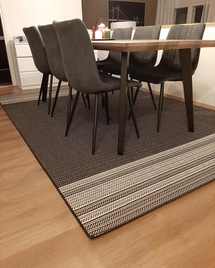 Lotta musta - KalusteDuo_Huonekaluliike_Matto