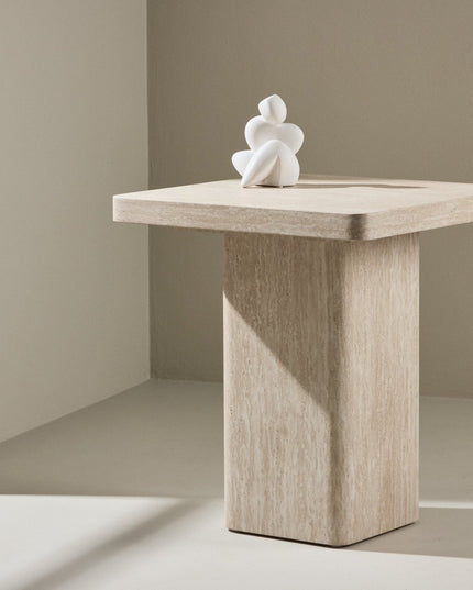 Qvart sohvapöytä 50x50x56 cm - travertiininvärinen - #KalusteDuo_#Huonekaluliike_Pöytä